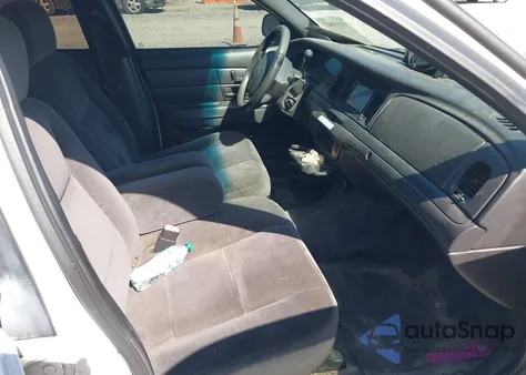 2010 Ford Crown Victoria Police/Police Interceptor z USA, uszkodzony, nr VIN 2FABP7BV4AX142382